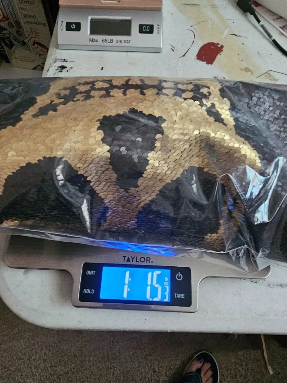 Max Studio Home Reversible Black Gold Skull Sequin Table Runner Halloween Decor